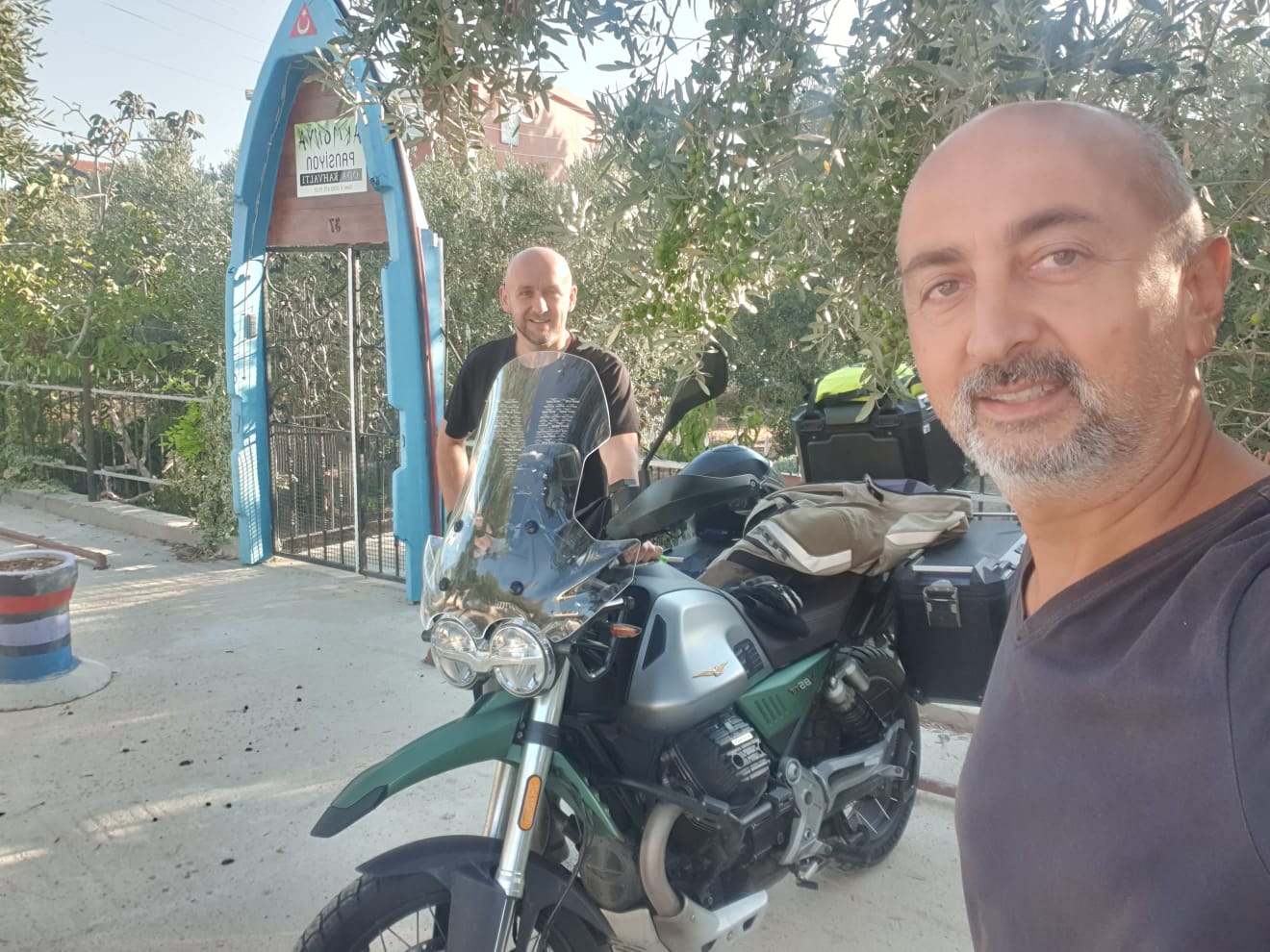 Akmonya Pansiyon motosikletli misafirler 3